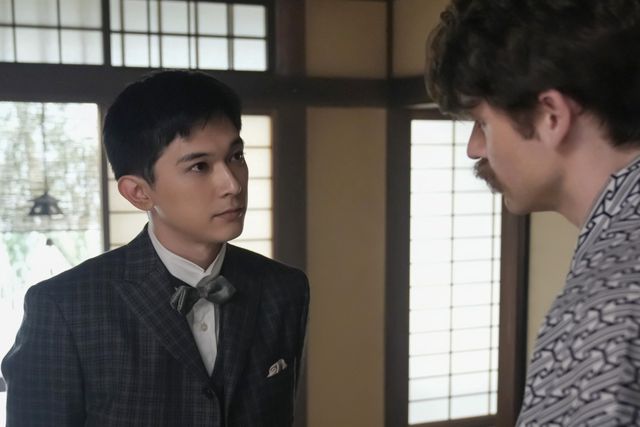 ヘブン（トミー・バストウ）が部屋から出てこず…「ばけばけ」第5週「ワタシ、ヘブン。マツエ、モ、ヘブン。」第25回（3枚目）