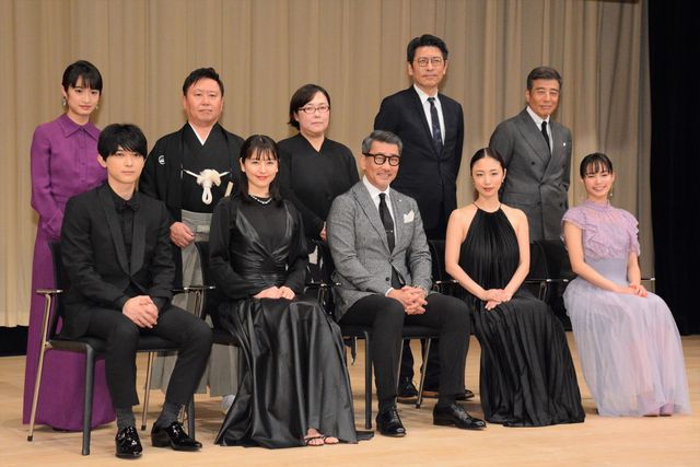 長澤まさみ、吉沢亮ら黒でドレスアップ…第62回ブルーリボン賞授賞式：フォトギャラリー