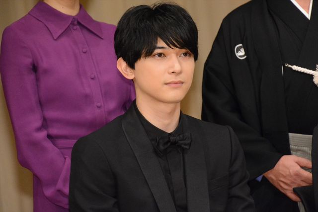 長澤まさみ、吉沢亮ら黒でドレスアップ…第62回ブルーリボン賞授賞式（4枚目）