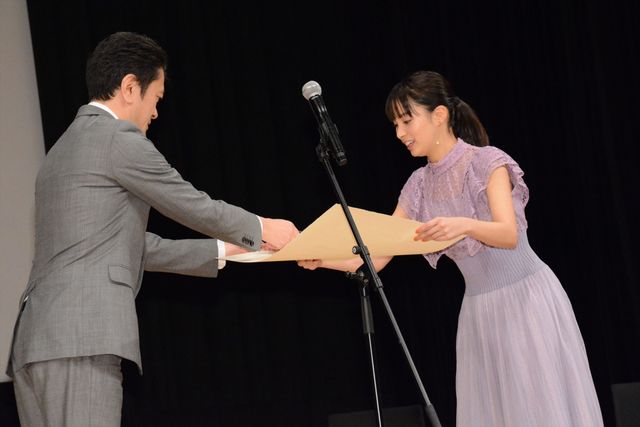 長澤まさみ、吉沢亮ら黒でドレスアップ…第62回ブルーリボン賞授賞式（11枚目）