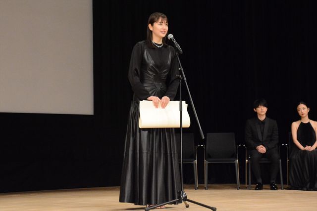 長澤まさみ、吉沢亮ら黒でドレスアップ…第62回ブルーリボン賞授賞式（24枚目）