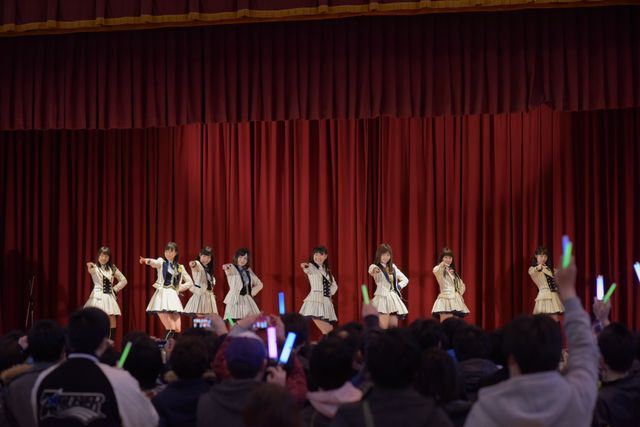AKB48グループが被災地に訪問　ライブフォトギャラリー：フォトギャラリー