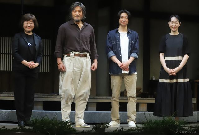 相葉雅紀が熱演！12年ぶり主演舞台「ようこそ、ミナト先生」フォトコール＆取材会：フォトギャラリー