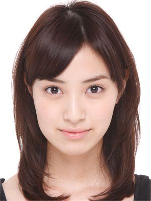 18歳 美少女岡本あずさ 少女から大人の女性へ キャバ嬢役でベッドシーンも 映画単独初主演が決定 シネマトゥデイ