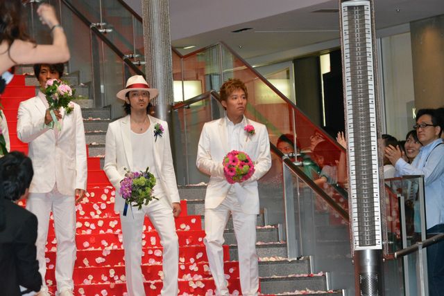 向井理、斎藤工、プロポーズは自然派! 金子ノブアキ、小出恵介は演出派!? 画像ギャラリー:フォトギャラリー