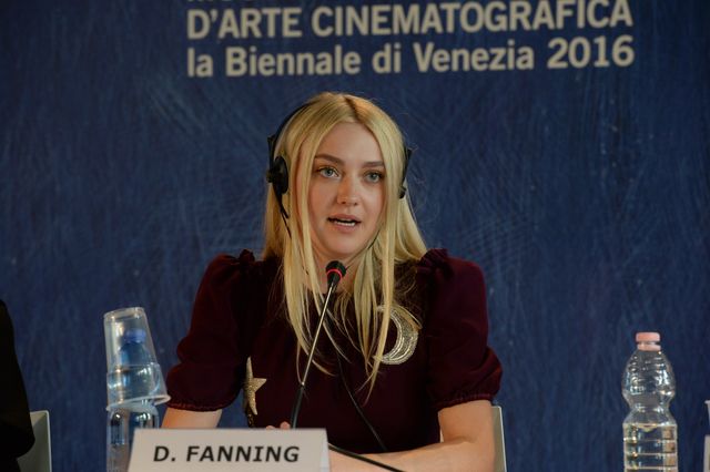 リアル人魚！ダコタ・ファニング会場を魅了！写真ギャラリー（16枚目）