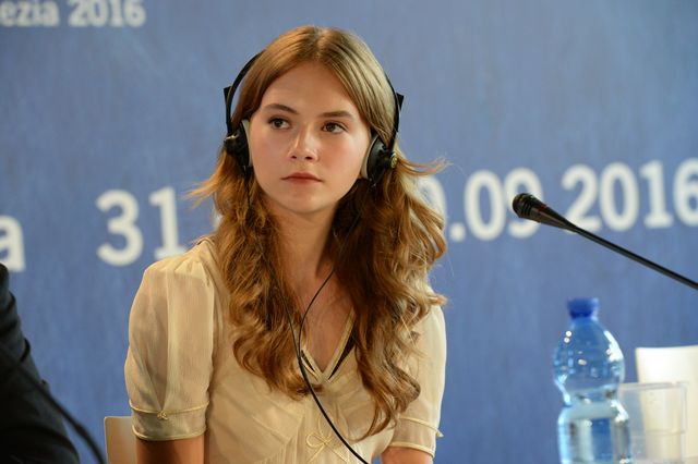 リアル人魚！ダコタ・ファニング会場を魅了！写真ギャラリー（20枚目）