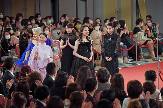 清原果耶、石原さとみ、広瀬すず、有村架純らが華やかに彩る！（13枚目）