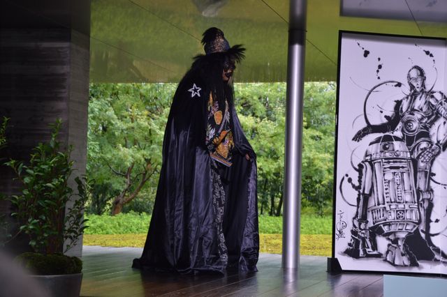 ベイダー卿降臨？『スター・ウォーズ』狂言＆武人屏風画、京都でお披露目！（8枚目）