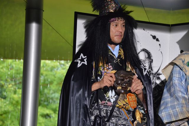 ベイダー卿降臨？『スター・ウォーズ』狂言＆武人屏風画、京都でお披露目！（10枚目）