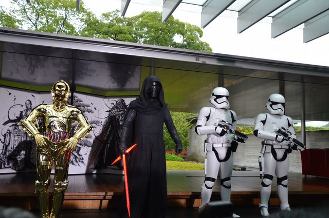 ベイダー卿降臨？『スター・ウォーズ』狂言＆武人屏風画、京都でお披露目！（16枚目）
