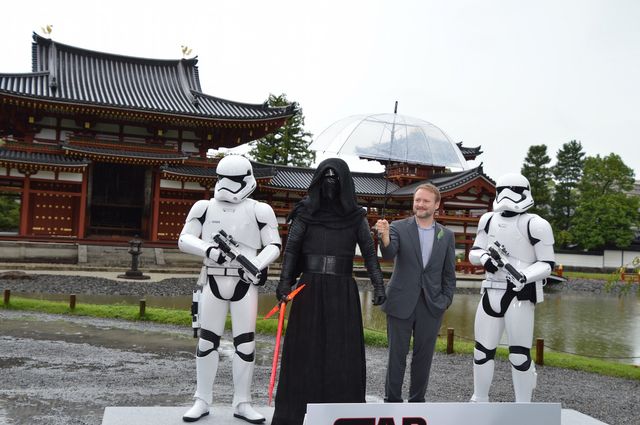 ベイダー卿降臨？『スター・ウォーズ』狂言＆武人屏風画、京都でお披露目！（31枚目）