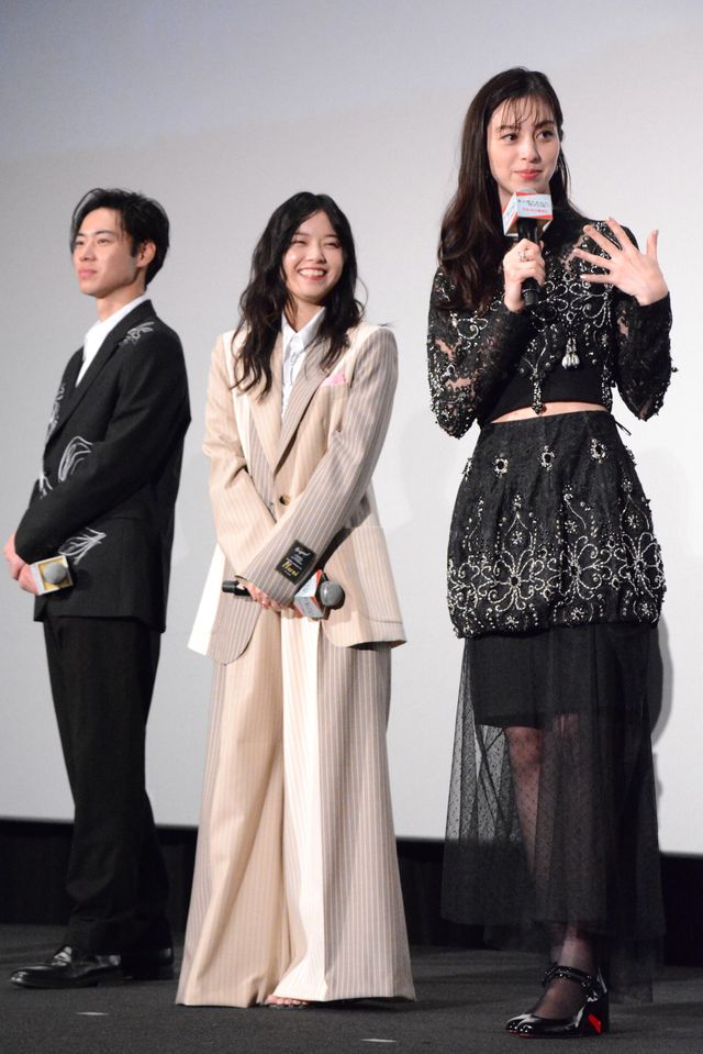 重岡大毅、中条あやみ、西野七瀬ら登壇！『ある閉ざされた雪の山荘で』公開記念舞台あいさつ（13枚目）