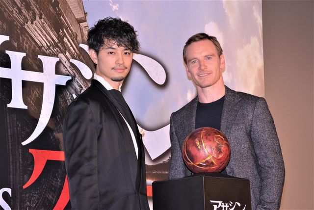 ファスベンダー、日本のファンにこの笑顔～！『アサシン　クリード』イベントフォトギャラリー（5枚目）