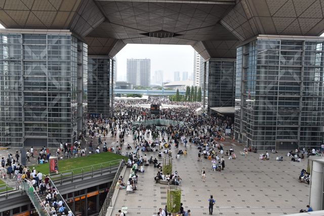 コミックマーケットでの企業フォトギャラリー【コミケ88】（13枚目）