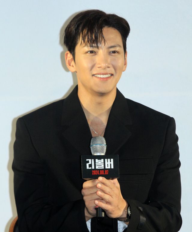 チ・チャンウク登壇！『リボルバー』制作報告会（9枚目）