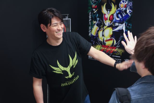 「真アギト展」“翔一”賀集利樹が初日にサプライズ登場！一人ひとりとハイタッチでファン涙（3枚目）