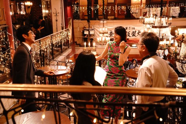 西島秀俊がめっちゃ笑顔！『スオミの話をしよう』メイキング＜6点＞：フォトギャラリー