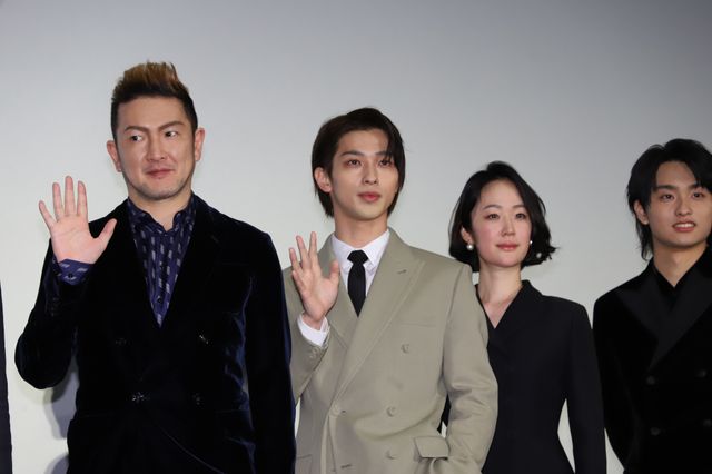 横浜流星、黒木華、作間龍斗ら登壇！『ヴィレッジ』公開記念舞台あいさつ（14枚目）