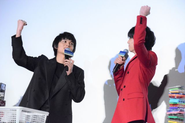 新田真剣佑＆北村匠海W主演『サヨナラまでの30分』公開記念舞台あいさつ（9枚目）