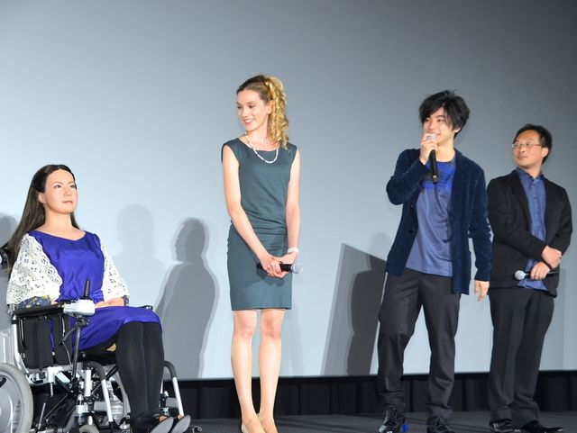 アンドロイド、「世界初」の最優秀女優賞に向けて自らアピール！フォトギャラリー：フォトギャラリー