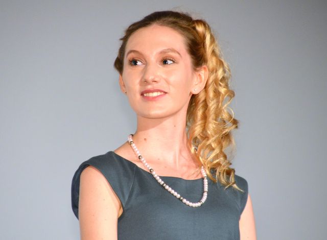 アンドロイド、「世界初」の最優秀女優賞に向けて自らアピール！フォトギャラリー（6枚目）