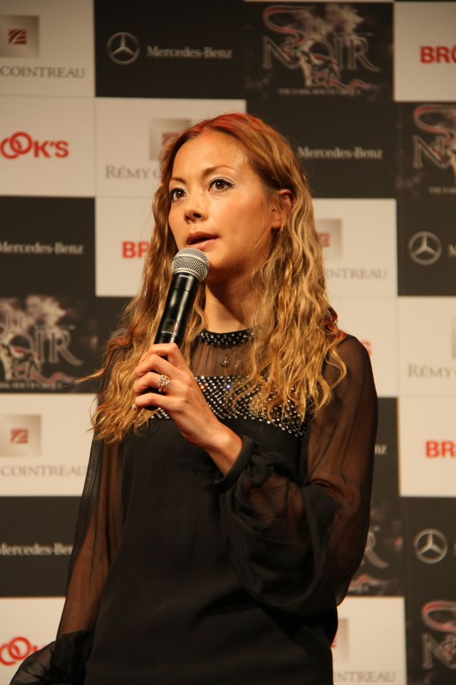 美脚を披露した土屋アンナ！フォトギャラリー（3枚目）