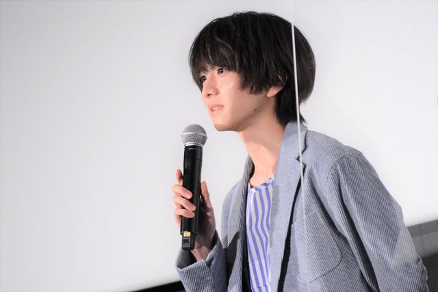 高橋恭平＆板垣李光人、手でハートマーク！映画『なのに、千輝くんが甘すぎる。』公開前夜祭舞台あいさつ（4枚目）