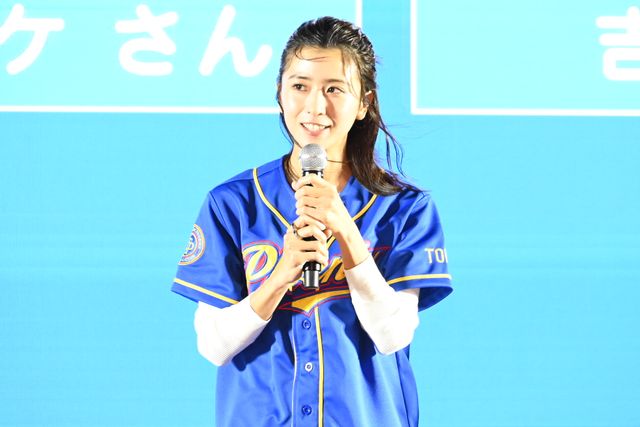 小池百合子都知事、井端弘和、アレックス・ラミレスら映画『4アウト　－もう一度、プレイボール－』イベント登壇の様子（3枚目）