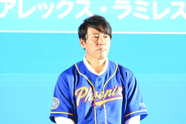 小池百合子都知事、井端弘和、アレックス・ラミレスら映画『4アウト　－もう一度、プレイボール－』イベント登壇の様子（5枚目）