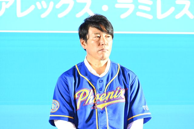 小池百合子都知事、井端弘和、アレックス・ラミレスら映画『4アウト　－もう一度、プレイボール－』イベント登壇の様子（17枚目）