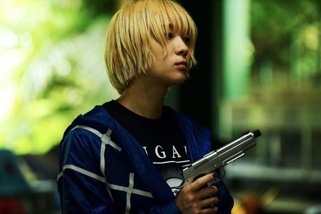 最強の殺し屋は 池松壮亮！高石あかり＆伊澤彩織『ベイビーわるきゅーれ ナイスデイズ』場面写真（12枚目）