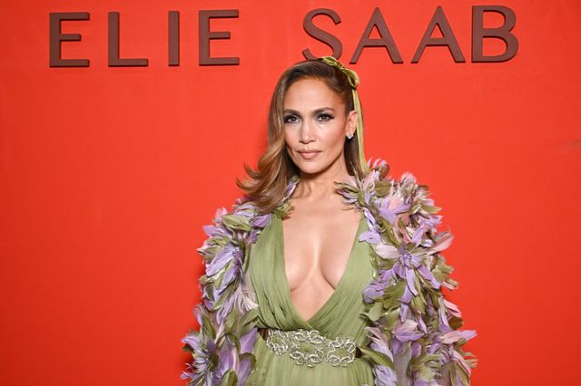 エリー サーブのドレスをまとったジェニファー・ロペス（6枚目）