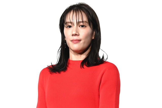 山本千尋、美麗衣装で山崎賢人と登壇『アンダーニンジャ』舞台あいさつ：フォトギャラリー