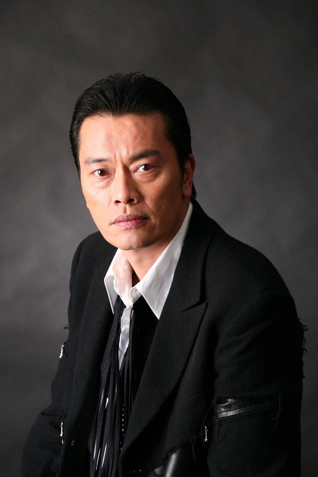 黒崎大三郎役の遠藤憲一