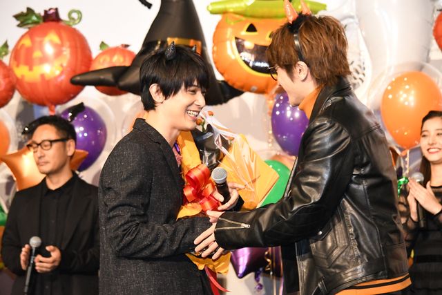 吉沢亮、新木優子、Nissyのダンスが可愛すぎる！『あのコの、トリコ。』大ヒット御礼舞台あいさつ（18枚目）