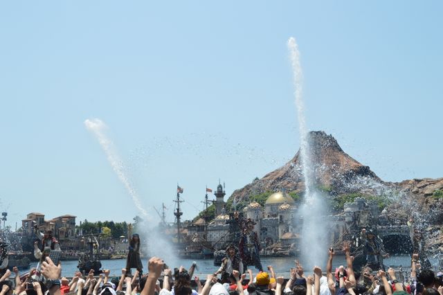 海賊たちにジャックされたパーク内の様子（13枚目）