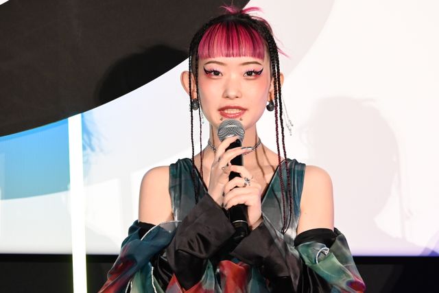 上白石萌歌、透け感さわやか！シースルー衣装で登壇『パリピ孔明 THE MOVIE』初日舞台あいさつ（10枚目）