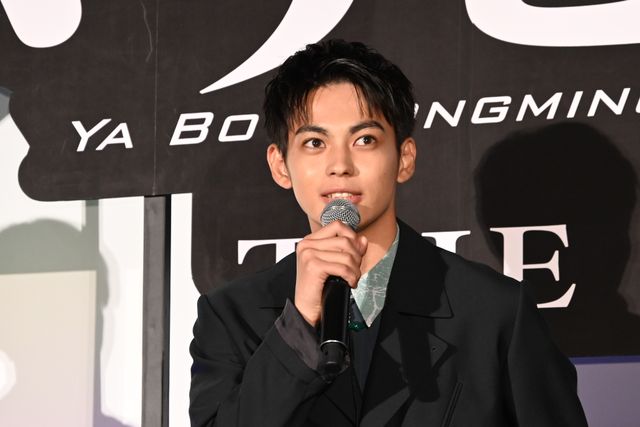 上白石萌歌、透け感さわやか！シースルー衣装で登壇『パリピ孔明 THE MOVIE』初日舞台あいさつ（19枚目）