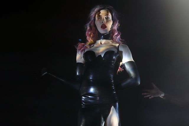 グラミー賞ノミネート歌手でプロデューサーのソフィーさん（4枚目）