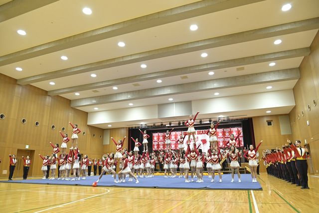 『ゴールデンカムイ』山崎賢人＆山田杏奈登場に「GOLDEN BEARS」熱狂！（14枚目）