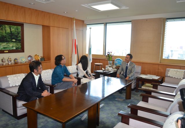 貞子が石原大臣に襲い掛かる！フォトギャラリー（2枚目）