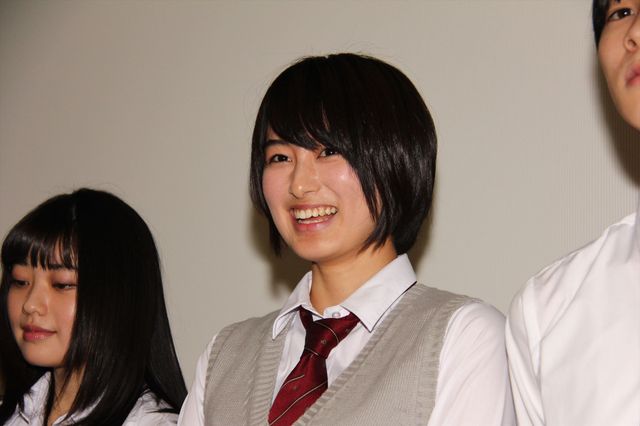 中腰キツくても頑張った！高月彩良らが制服で登場『人狼ゲーム　クレイジーフォックス』初日舞台あいさつフォトギャラリー（2枚目）