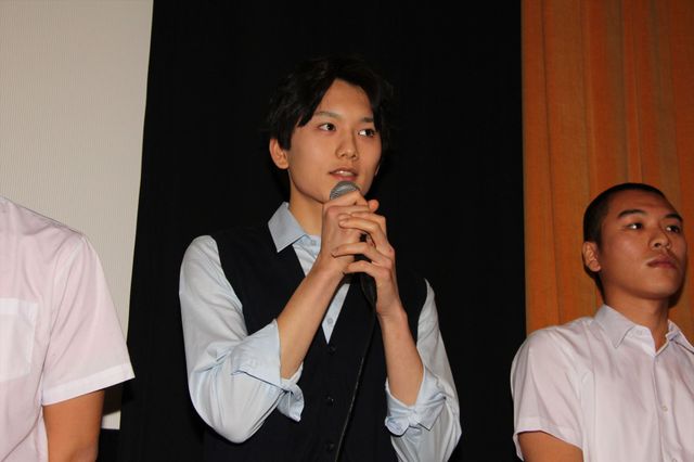 中腰キツくても頑張った！高月彩良らが制服で登場『人狼ゲーム　クレイジーフォックス』初日舞台あいさつフォトギャラリー（8枚目）