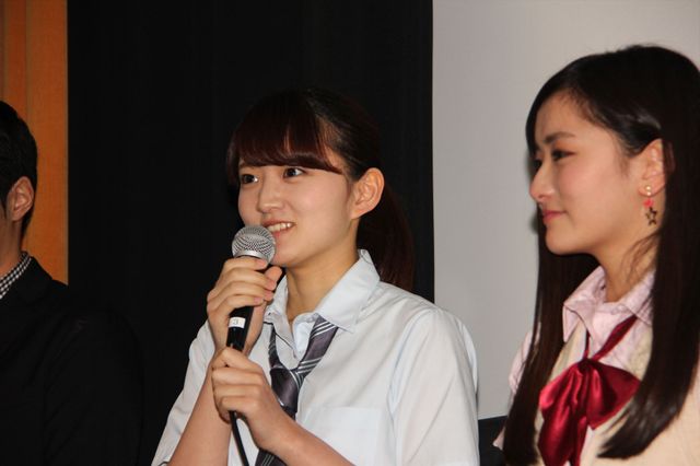 中腰キツくても頑張った！高月彩良らが制服で登場『人狼ゲーム　クレイジーフォックス』初日舞台あいさつフォトギャラリー（12枚目）