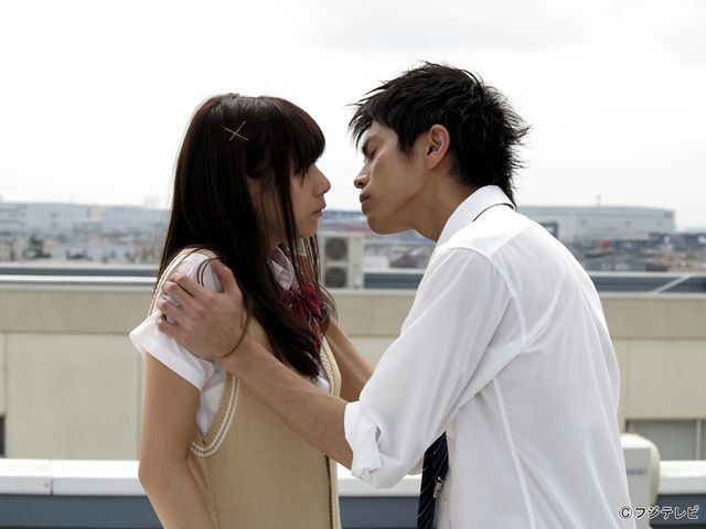 川村ゆきえ、ノーパン女子高生に！フォトギャラリー（4枚目）