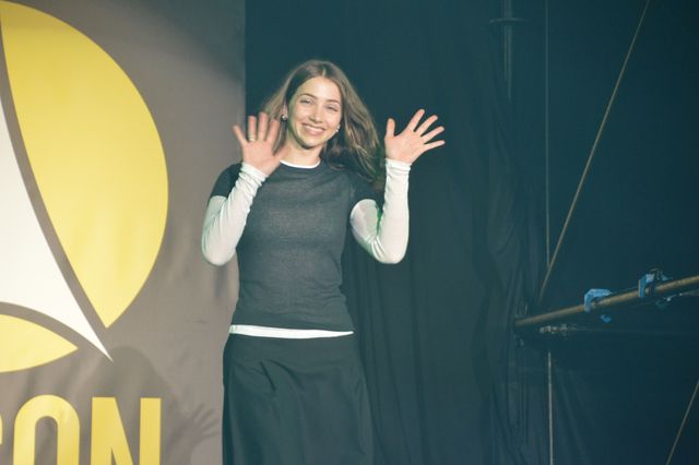 ニコケイ＆マッツ＆ヒュー、指ハート3連打！「大阪コミコン2025」豪華共演のグランドフィナーレ（8枚目）