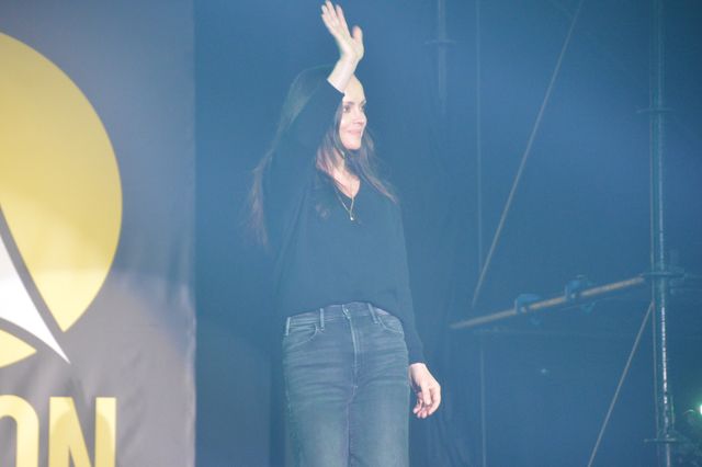 ニコケイ＆マッツ＆ヒュー、指ハート3連打！「大阪コミコン2025」豪華共演のグランドフィナーレ（12枚目）