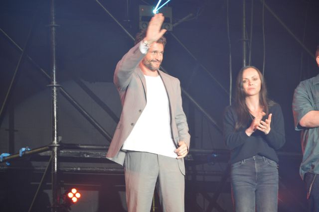 ニコケイ＆マッツ＆ヒュー、指ハート3連打！「大阪コミコン2025」豪華共演のグランドフィナーレ（13枚目）