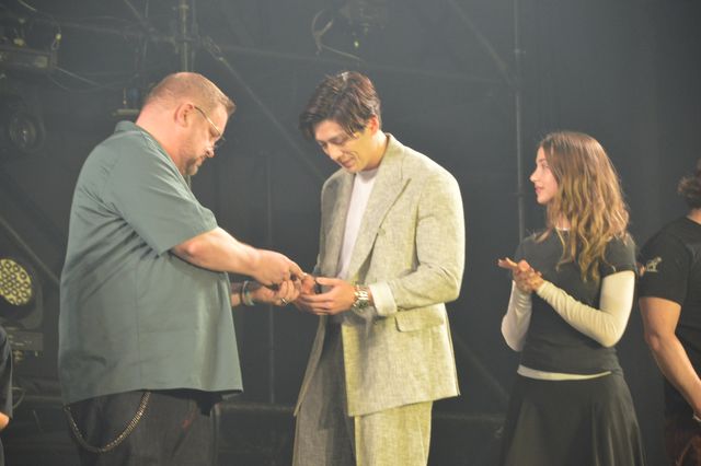 ニコケイ＆マッツ＆ヒュー、指ハート3連打！「大阪コミコン2025」豪華共演のグランドフィナーレ（22枚目）